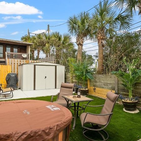 Pet Friendly Townhome With Gulf Views And Hot Tub Right Across From Beach And Schooners Panama City Beach Kültér fotó